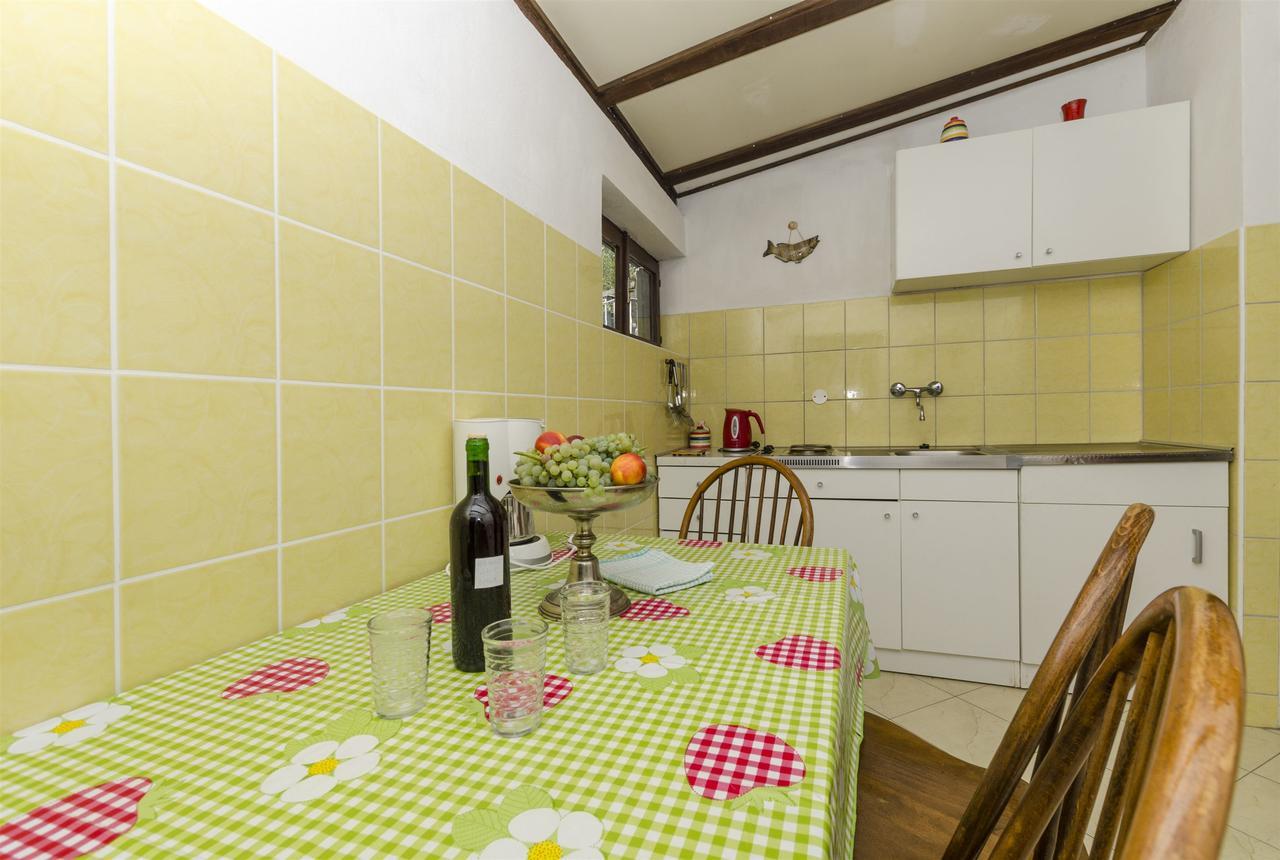Apartment Boris Gornja Brela Esterno foto